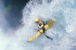 C9带队取胜！TheShy重要时刻持续失利赛场气氛高涨